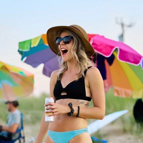 New in box Nectar sunglasses Caladesi black frame smoke lens - Picture 2 of 4